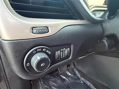 2016 Jeep Cherokee Limited   - Photo 21 - Norwalk, CA 90650-2241