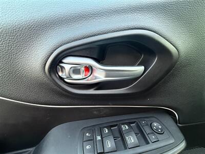 2016 Jeep Cherokee Limited   - Photo 18 - Norwalk, CA 90650-2241