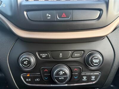 2016 Jeep Cherokee Limited   - Photo 35 - Norwalk, CA 90650-2241