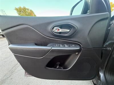 2016 Jeep Cherokee Limited   - Photo 17 - Norwalk, CA 90650-2241