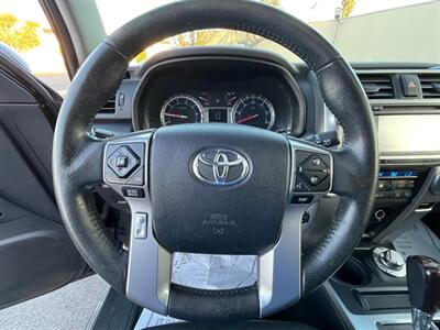 2017 Toyota 4Runner Limited   - Photo 26 - Norwalk, CA 90650-2241