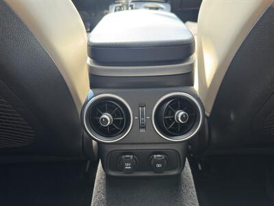 2018 Kia Stinger GT2 - Photo 33 - Norwalk, CA 90650-2241