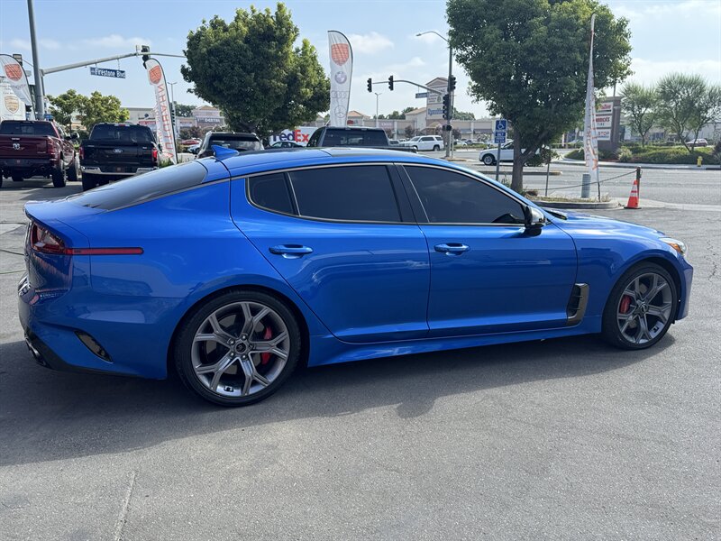 2018 Kia Stinger GT2 - Photo 14 - Norwalk, CA 90650-2241