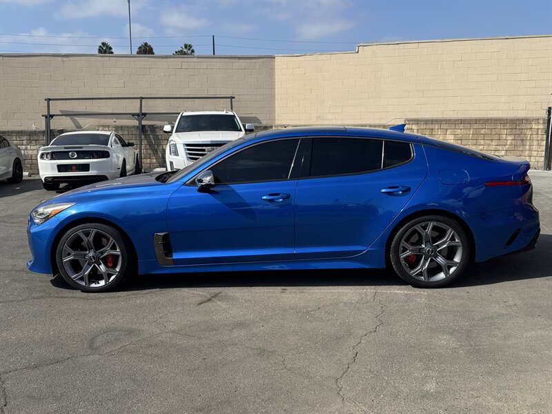 2018 Kia Stinger GT2 - Photo 7 - Norwalk, CA 90650-2241