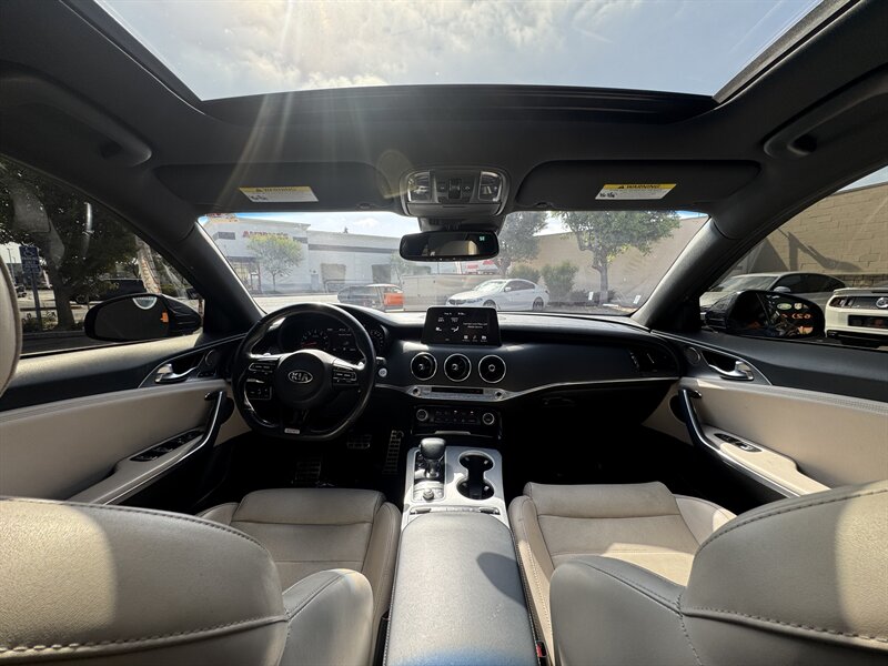 2018 Kia Stinger GT2 - Photo 30 - Norwalk, CA 90650-2241