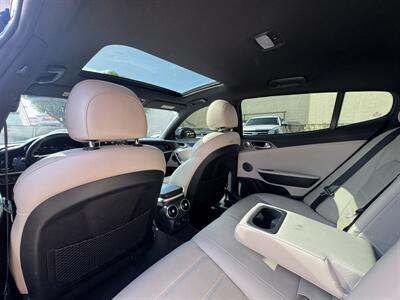 2018 Kia Stinger GT2 - Photo 26 - Norwalk, CA 90650-2241