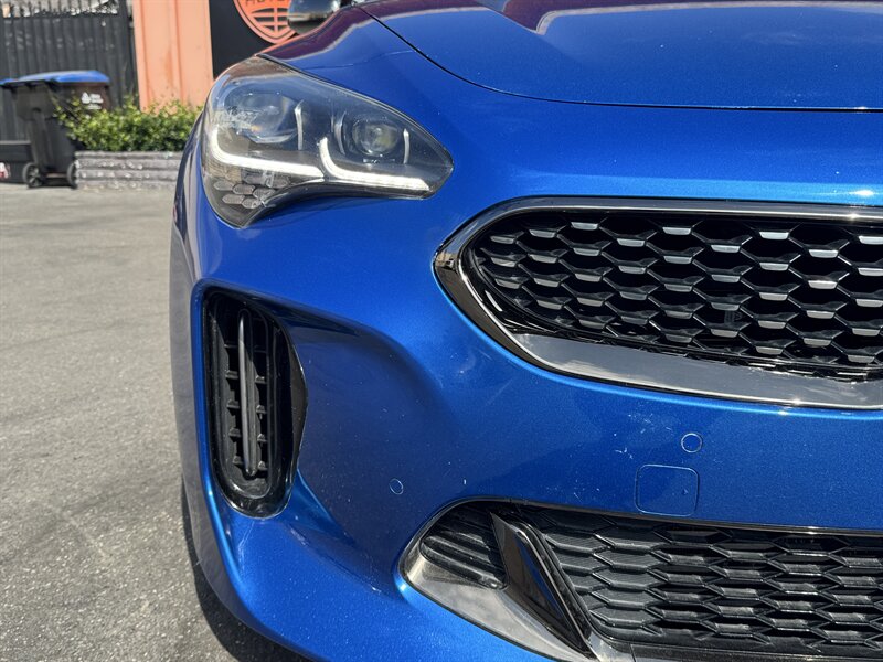 2018 Kia Stinger GT2 - Photo 3 - Norwalk, CA 90650-2241
