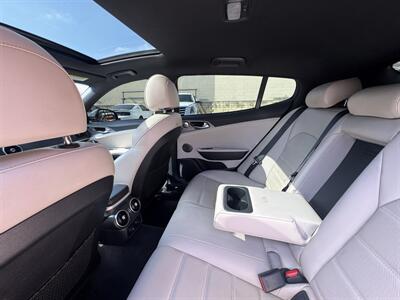 2018 Kia Stinger GT2 - Photo 27 - Norwalk, CA 90650-2241