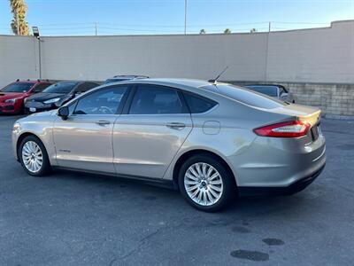 2015 Ford Fusion Hybrid S   - Photo 8 - Norwalk, CA 90650-2241