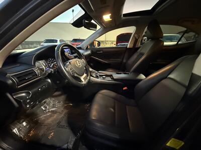 2018 Lexus IS 300   - Photo 23 - Norwalk, CA 90650-2241