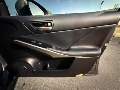 2018 Lexus IS 300   - Photo 37 - Norwalk, CA 90650-2241