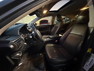 2018 Lexus IS 300   - Photo 22 - Norwalk, CA 90650-2241