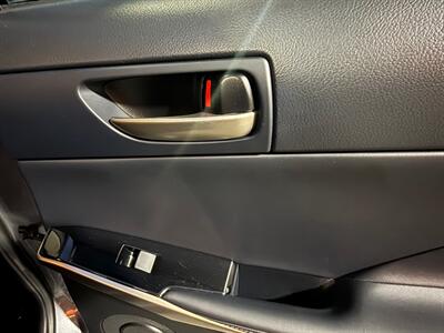 2018 Lexus IS 300   - Photo 34 - Norwalk, CA 90650-2241