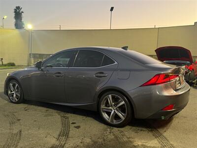 2018 Lexus IS 300   - Photo 6 - Norwalk, CA 90650-2241