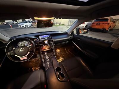 2018 Lexus IS 300   - Photo 30 - Norwalk, CA 90650-2241