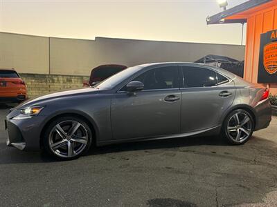 2018 Lexus IS 300   - Photo 8 - Norwalk, CA 90650-2241