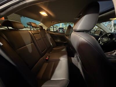 2018 Lexus IS 300   - Photo 38 - Norwalk, CA 90650-2241