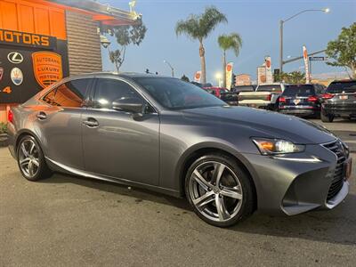 2018 Lexus IS 300   - Photo 15 - Norwalk, CA 90650-2241