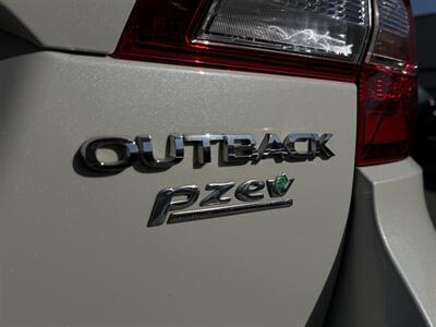2017 Subaru Outback 2.5i Limited   - Photo 21 - Norwalk, CA 90650-2241