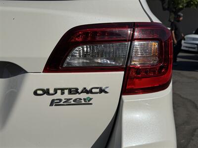 2017 Subaru Outback 2.5i Limited   - Photo 22 - Norwalk, CA 90650-2241