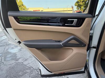 2021 Porsche Cayenne   - Photo 30 - Norwalk, CA 90650-2241