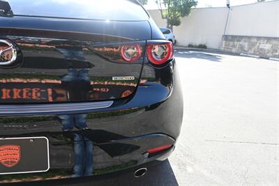 2022 Mazda Mazda3 Hatchback Premium - Photo 11 - Norwalk, CA 90650-2241