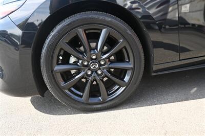 2022 Mazda Mazda3 Hatchback Premium - Photo 15 - Norwalk, CA 90650-2241