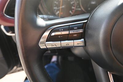 2022 Mazda Mazda3 Hatchback Premium - Photo 28 - Norwalk, CA 90650-2241