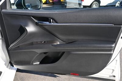 2021 Toyota Camry SE   - Photo 60 - Norwalk, CA 90650-2241