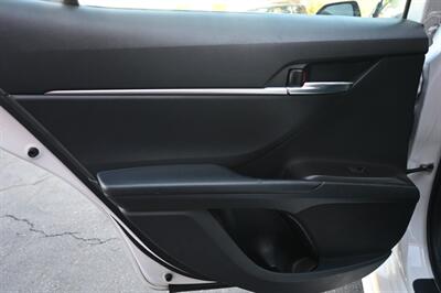 2021 Toyota Camry SE   - Photo 41 - Norwalk, CA 90650-2241