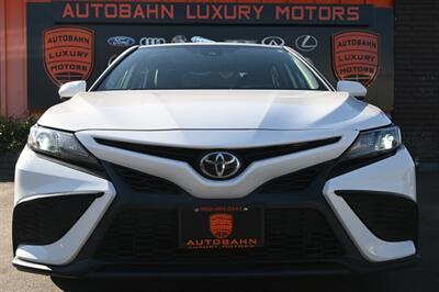 2021 Toyota Camry SE   - Photo 2 - Norwalk, CA 90650-2241