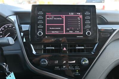 2021 Toyota Camry SE   - Photo 36 - Norwalk, CA 90650-2241