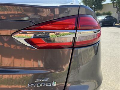 2019 Ford Fusion Hybrid SE   - Photo 14 - Norwalk, CA 90650-2241
