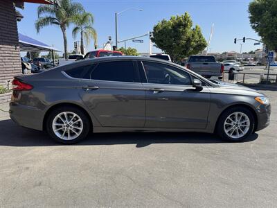 2019 Ford Fusion Hybrid SE   - Photo 16 - Norwalk, CA 90650-2241