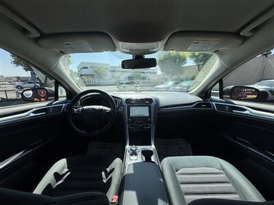 2019 Ford Fusion Hybrid SE   - Photo 31 - Norwalk, CA 90650-2241