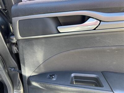 2019 Ford Fusion Hybrid SE   - Photo 36 - Norwalk, CA 90650-2241