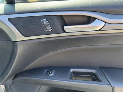 2019 Ford Fusion Hybrid SE   - Photo 41 - Norwalk, CA 90650-2241