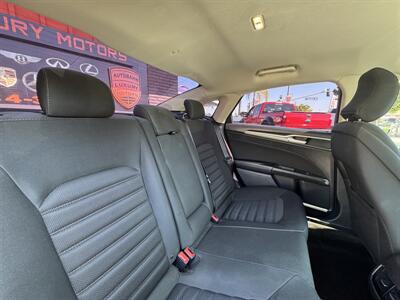 2019 Ford Fusion Hybrid SE   - Photo 39 - Norwalk, CA 90650-2241
