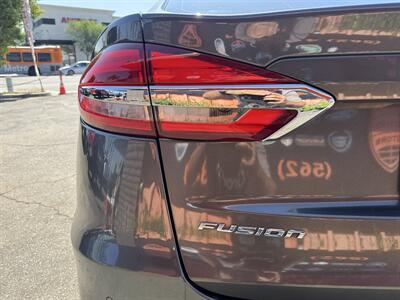 2019 Ford Fusion Hybrid SE   - Photo 12 - Norwalk, CA 90650-2241