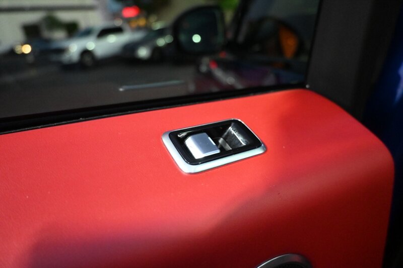 2020 Land Rover Range Rover Sport SVR photo 41