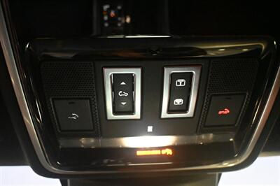 2020 Land Rover Range Rover Sport SVR   - Photo 39 - Norwalk, CA 90650-2241