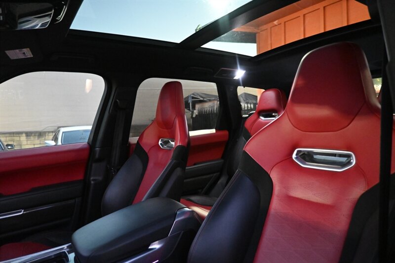 2020 Land Rover Range Rover Sport SVR photo 21