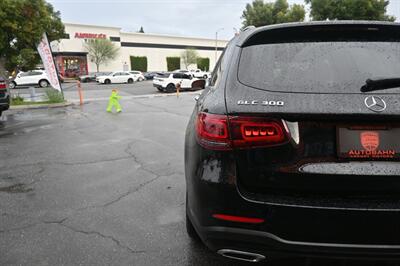 2022 Mercedes-Benz GLC GLC 300   - Photo 9 - Norwalk, CA 90650-2241