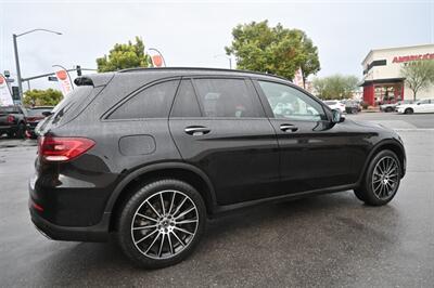 2022 Mercedes-Benz GLC GLC 300   - Photo 12 - Norwalk, CA 90650-2241