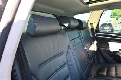 2016 Volkswagen Touareg VR6 Lux   - Photo 57 - Norwalk, CA 90650-2241
