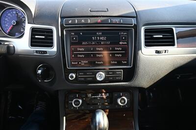 2016 Volkswagen Touareg VR6 Lux   - Photo 34 - Norwalk, CA 90650-2241