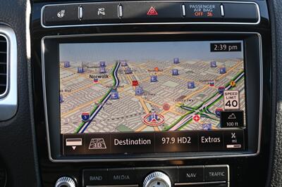 2016 Volkswagen Touareg VR6 Lux   - Photo 36 - Norwalk, CA 90650-2241