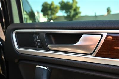 2016 Volkswagen Touareg VR6 Lux   - Photo 55 - Norwalk, CA 90650-2241