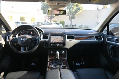 2016 Volkswagen Touareg VR6 Lux   - Photo 50 - Norwalk, CA 90650-2241