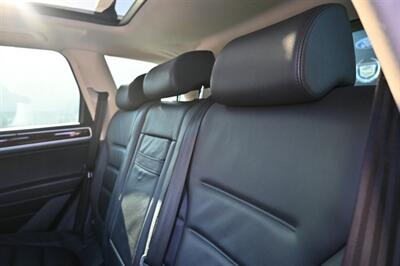 2016 Volkswagen Touareg VR6 Lux   - Photo 46 - Norwalk, CA 90650-2241